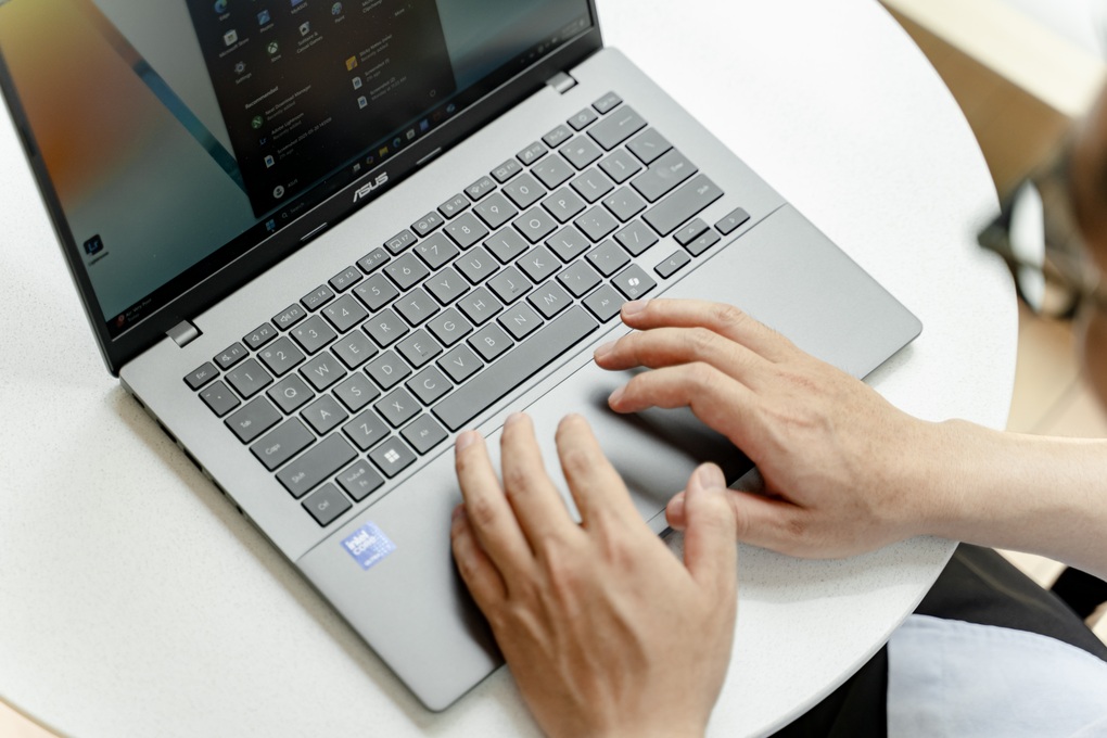 ASUS Vivobook S14/S16: Mẫu laptop phù hợp cho học sinh, sinh viên dịp tựu trường - 3 ASUS Vivobook S14/S16: Mẫu laptop phù hợp cho học sinh, sinh viên dịp tựu trường - 3