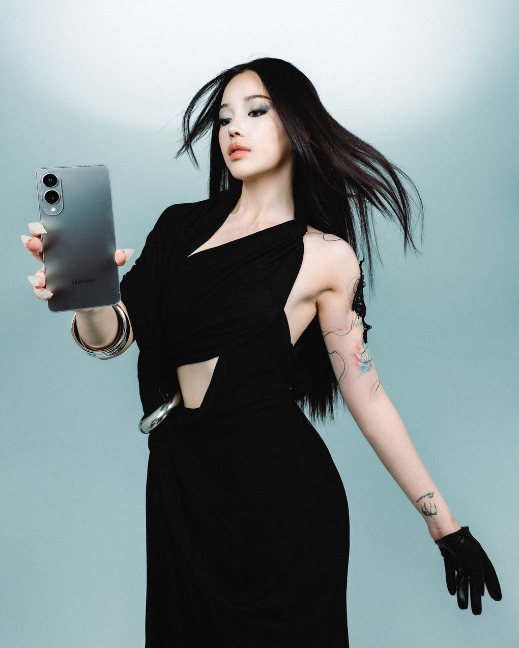 Lý do Galaxy S25 Edge là thiết bị được phái đẹp quan tâm trong hè này - 1 Lý do Galaxy S25 Edge là thiết bị được phái đẹp quan tâm trong hè này - 1