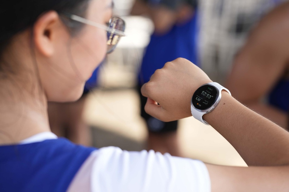 Mẹo sống khỏe hơn mỗi ngày cùng “huấn luyện viên cá nhân” Galaxy Watch8 series - 2 Mẹo sống khỏe hơn mỗi ngày cùng “huấn luyện viên cá nhân” Galaxy Watch8 series - 2